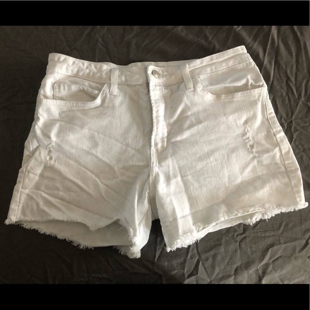 white jean shorts